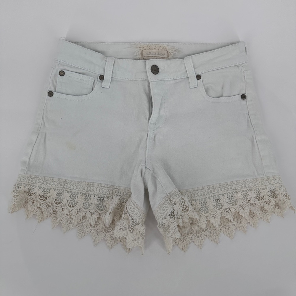 Altar'd State white jean short white lace Size 27 A3